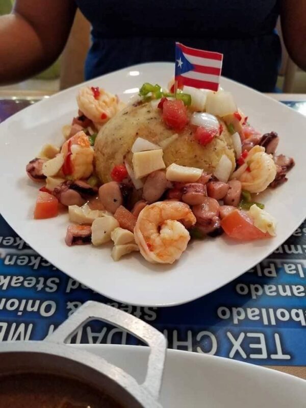 Mofongo con mariscos / Shrimp with Mofongo